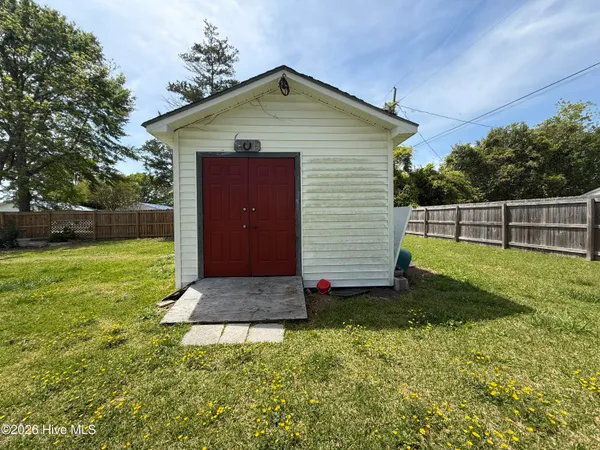 $1,900 | 109 Forest Hill Drive, Havelock, NC 28532