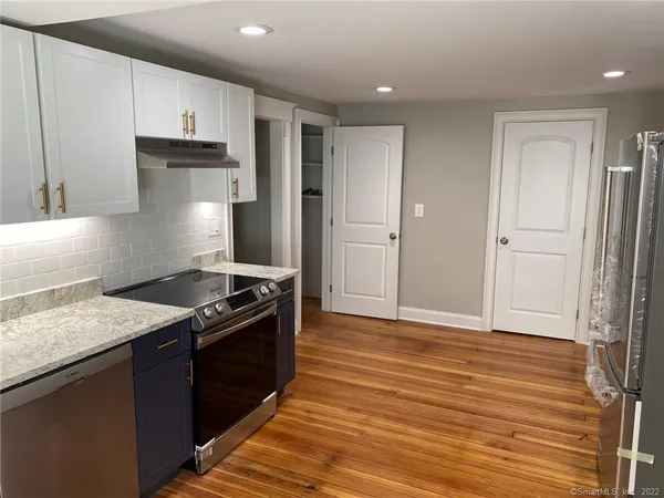 $2,000 | 223 Park Road, West Hartford, CT 06119