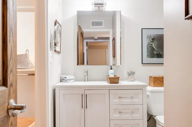 $215,000 | 726 Hedgegrove Drive, Unit 3, Memphis, TN 38117