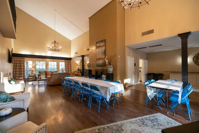 $215,000 | 726 Hedgegrove Drive, Unit 3, Memphis, TN 38117