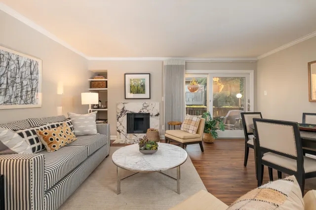 $215,000 | 726 Hedgegrove Drive, Unit 3, Memphis, TN 38117