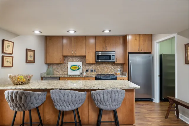 $215,000 | 726 Hedgegrove Drive, Unit 3, Memphis, TN 38117