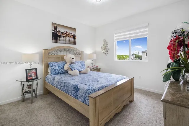 $435,000 | 879 Southeast 19th Street, Homestead, FL 33034