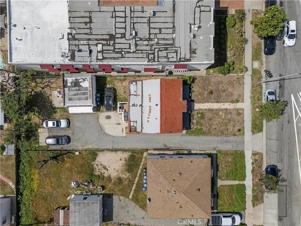 $1,100,000 | 1534 East Broadway, Glendale, CA 91205
