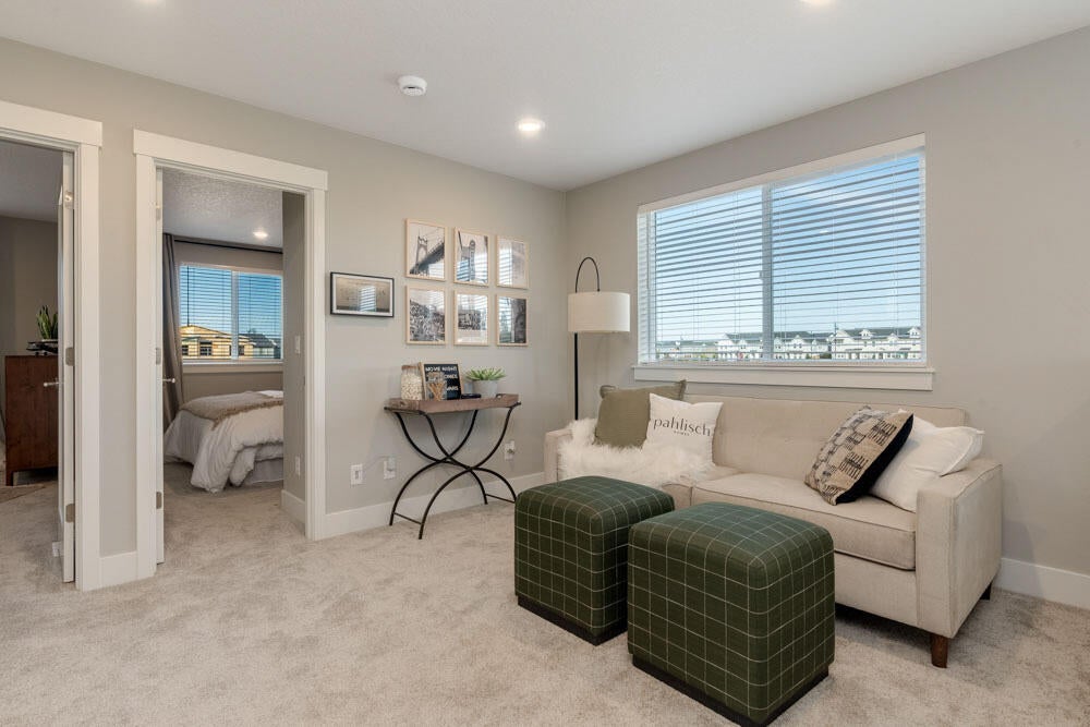 3970 Northeast Oakside Loop Bend, OR 97701 - Photo 5 of 27 Image of like kind home. This has been virtually staged.