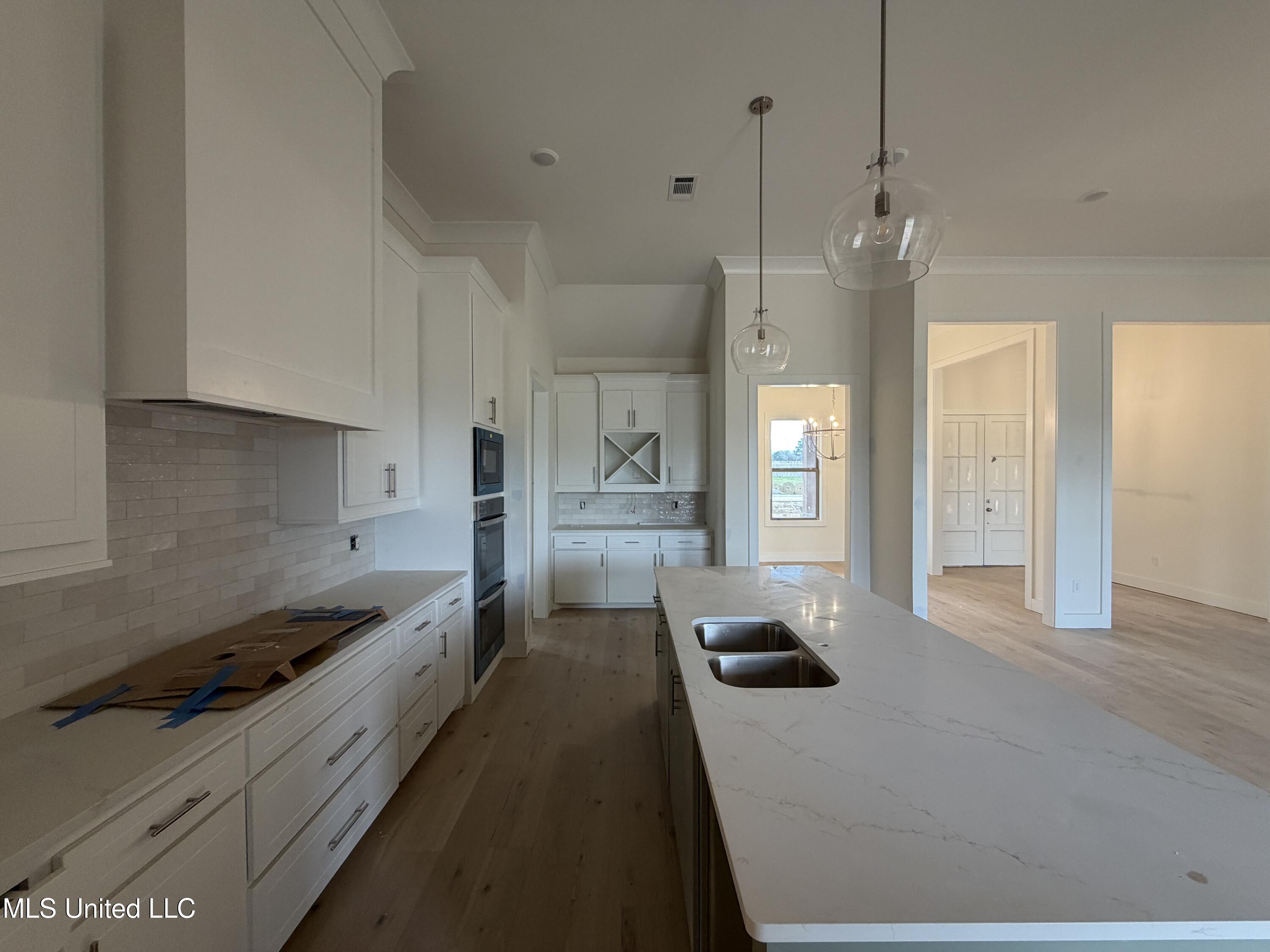 413 Lennon Lane Brandon, MS 39047 - Photo 7 of 31 IMG_3162