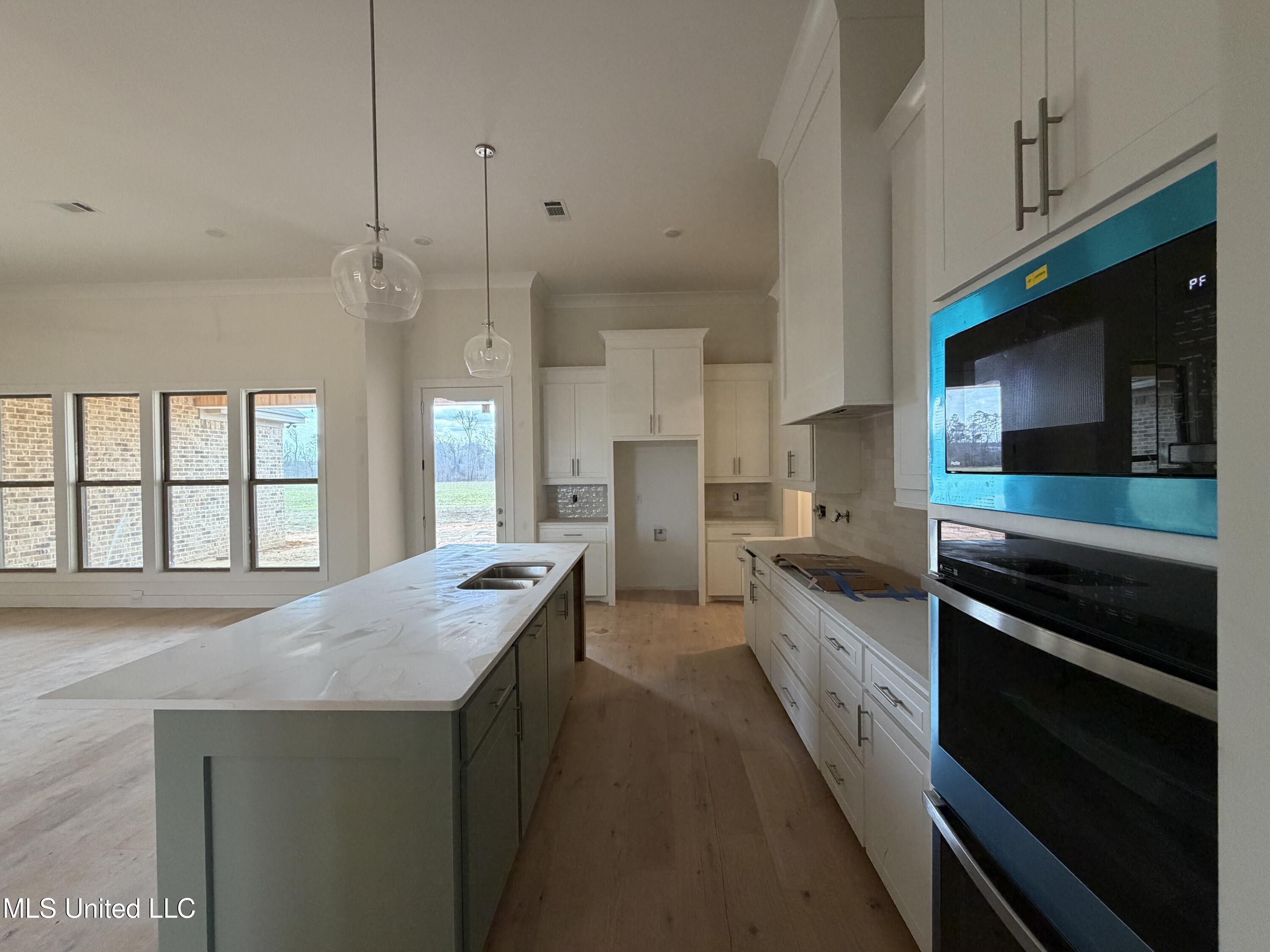 413 Lennon Lane Brandon, MS 39047 - Photo 8 of 31 IMG_3163