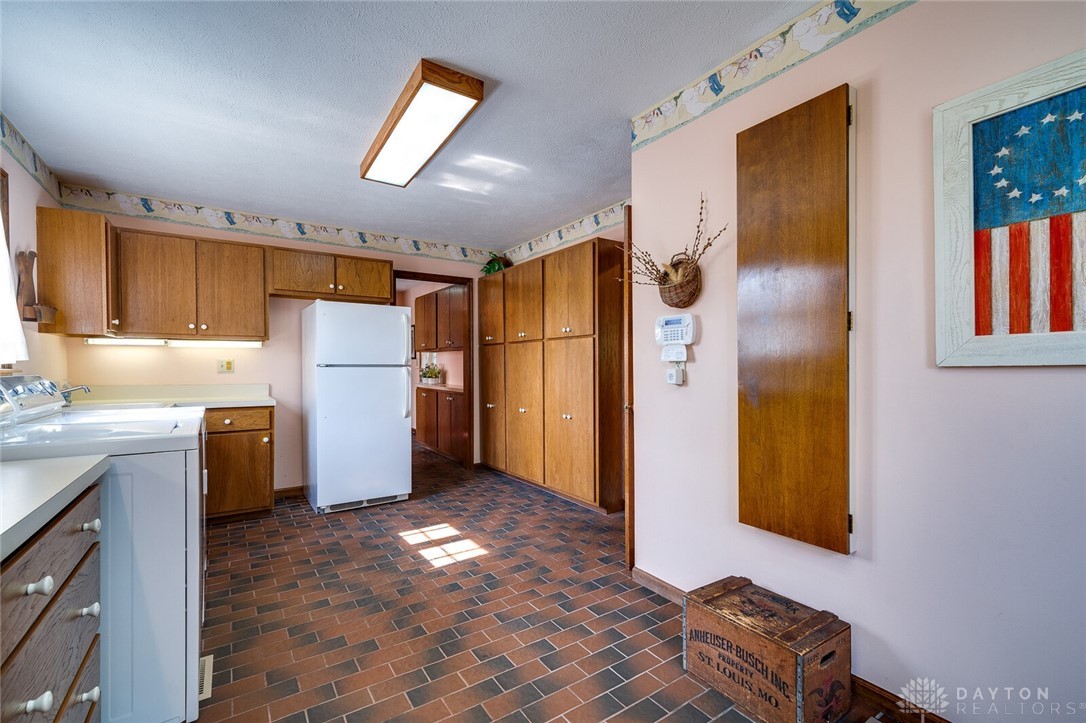 7240 Shull Road Huber Heights, OH 45424 - Photo 28 of 59