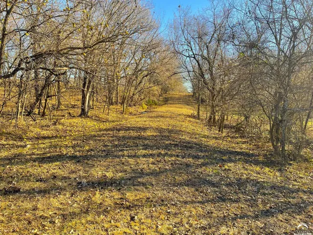 $4,446,000 | 0 West 239th Street, Bucyrus, KS 66083