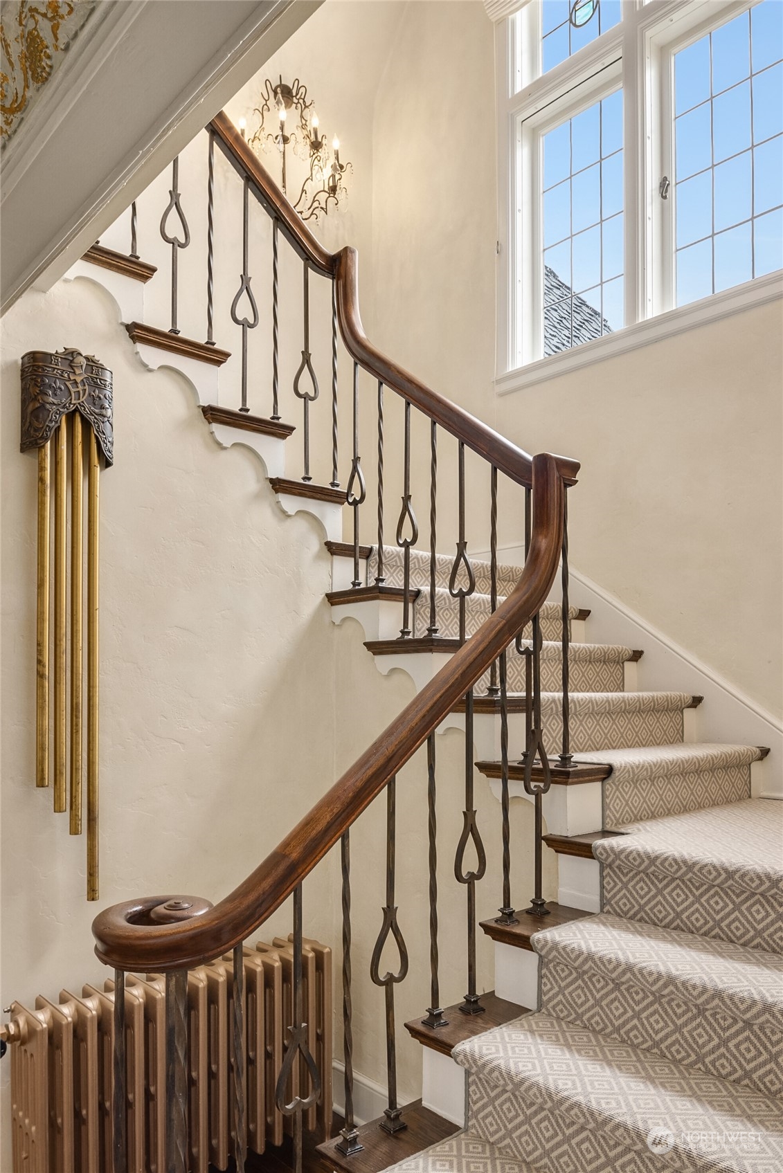 2045 Parkside Drive East Seattle, WA 98112 - Photo 4 of 38 a view of entryway