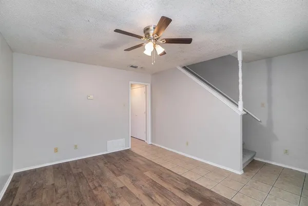 $1,600 | 3301 Aurora Street, Unit B, Haltom City, TX 76117