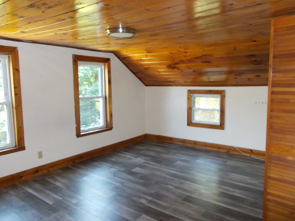 589 Florence Road Northampton, MA 01062 - Photo 8 of 18