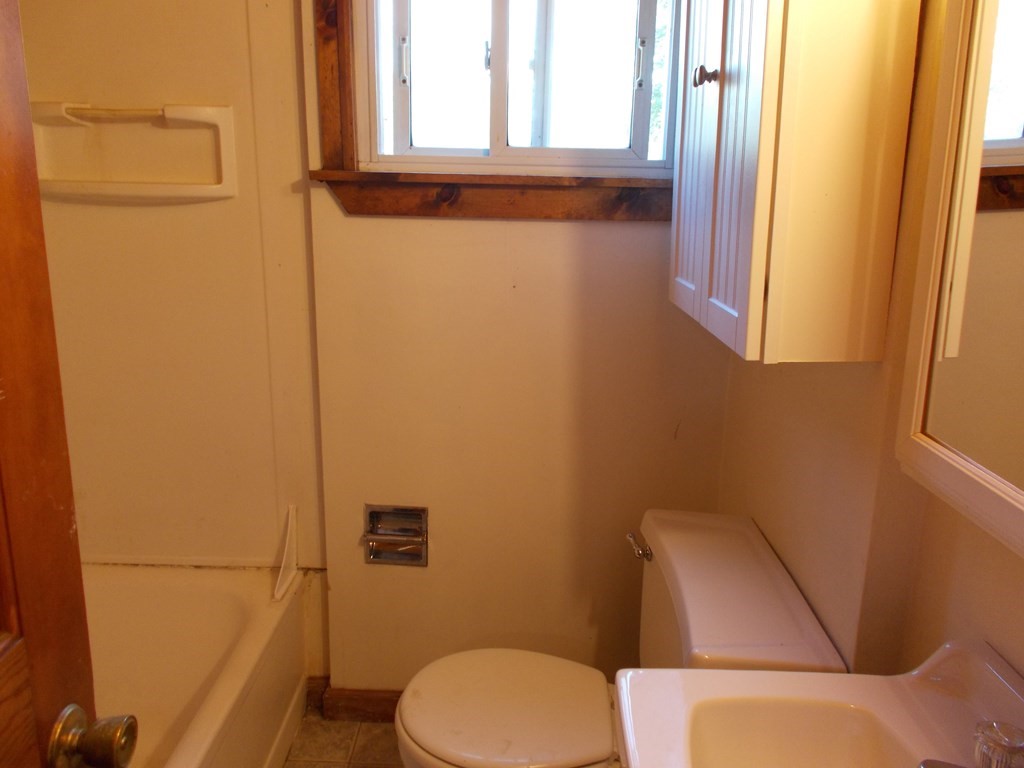 589 Florence Road Northampton, MA 01062 - Photo 10 of 18