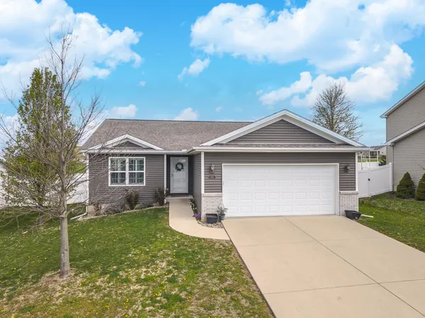 $325,000 | 212 Springdale Avenue, Bloomington, IL 61704