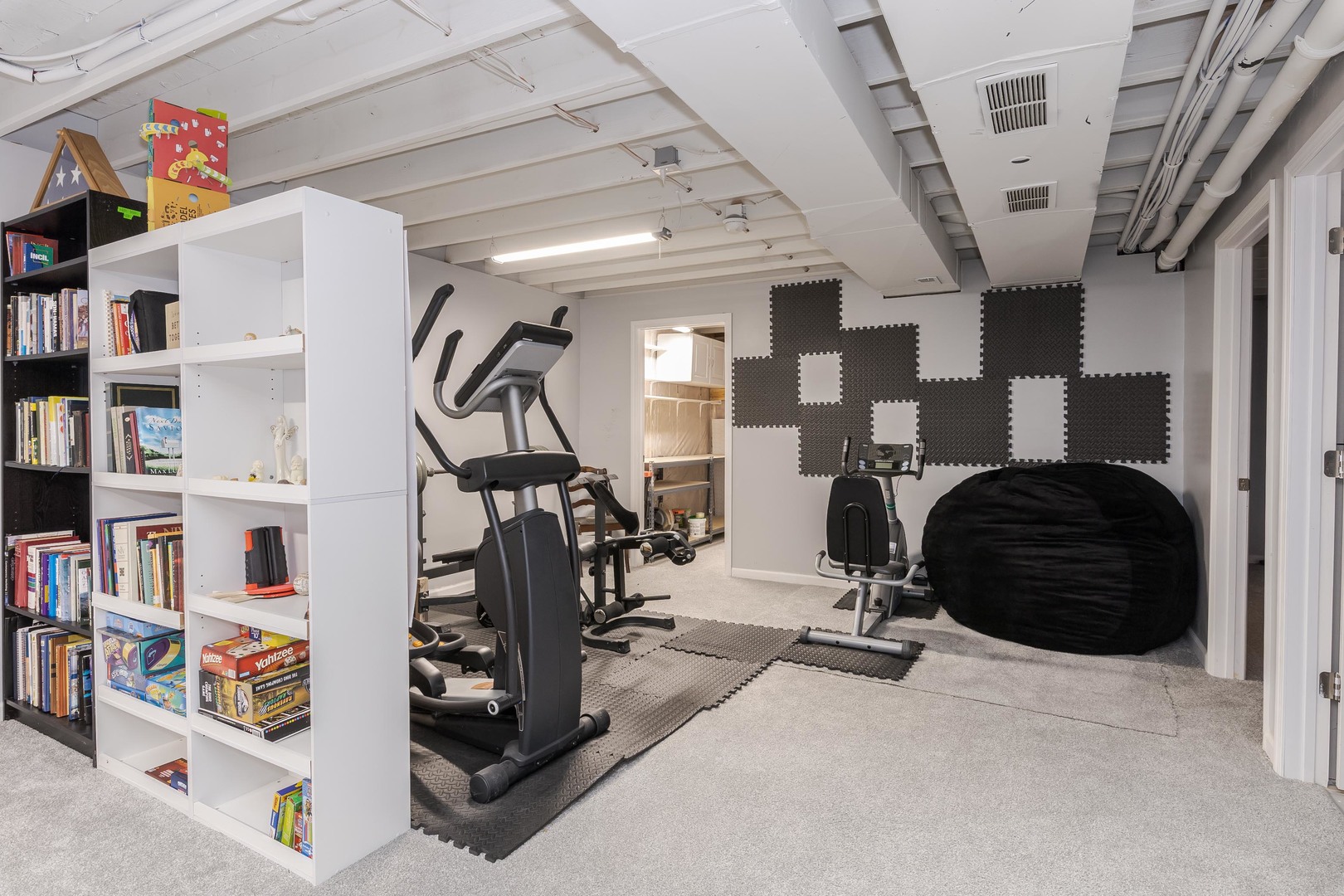 212 Springdale Avenue Bloomington, IL 61704 - Photo 26 of 37 a view of gym