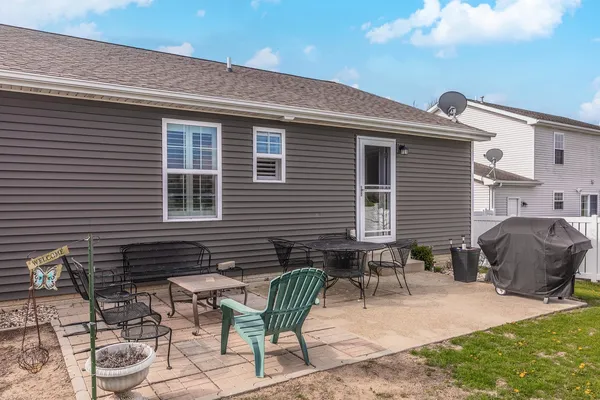 $325,000 | 212 Springdale Avenue, Bloomington, IL 61704