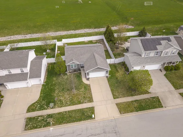 $325,000 | 212 Springdale Avenue, Bloomington, IL 61704