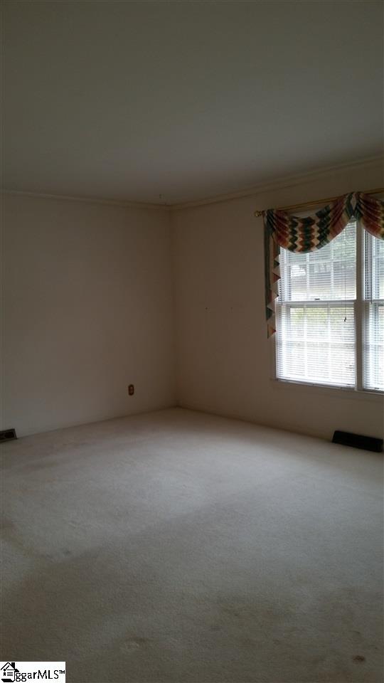 9 East Chaucer Road Greenville, SC 29617 - Photo 2 of 8 Gallery Image 2