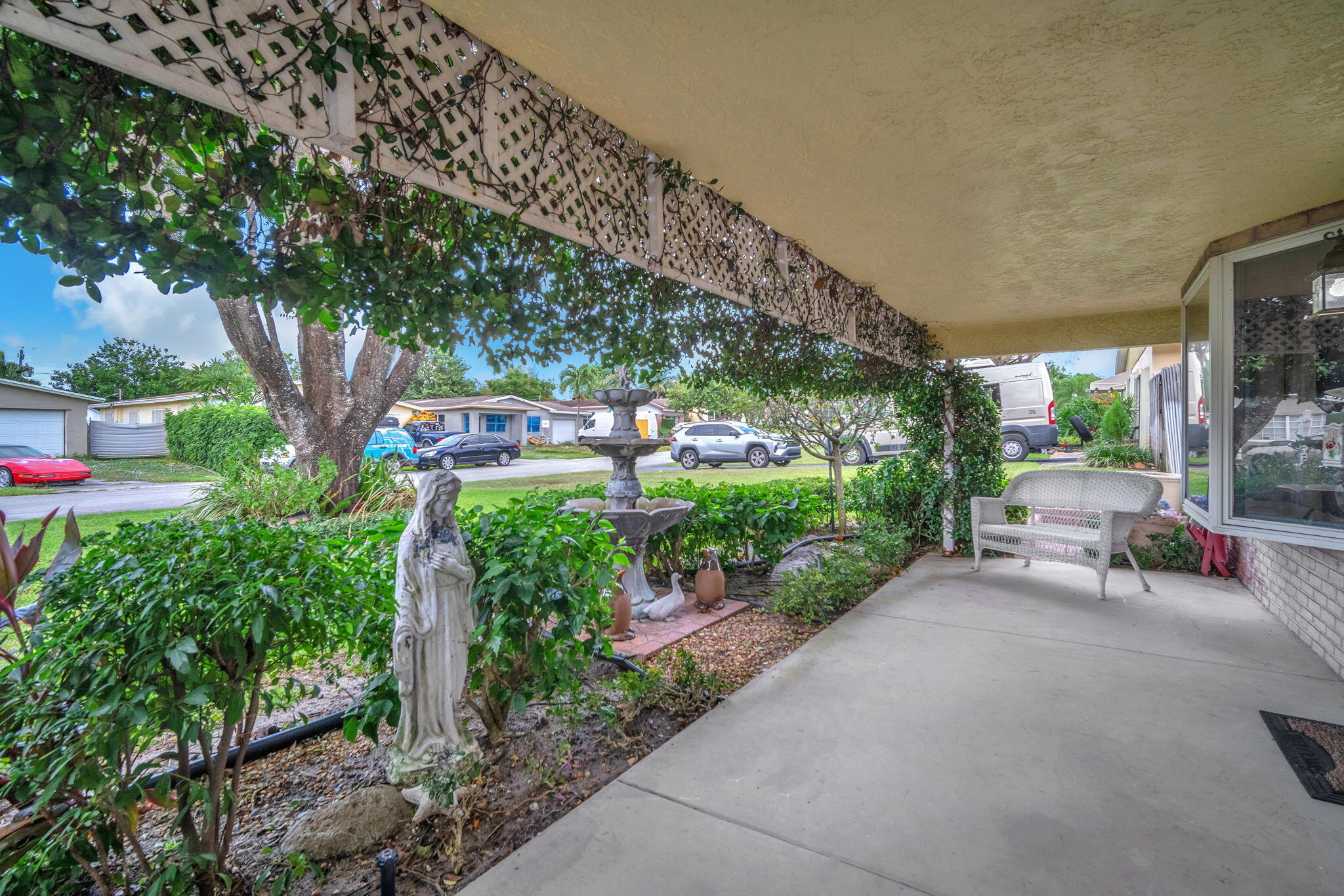 476 Southwest 1st Street Boca Raton, FL 33432 - Photo 8 of 35 6-web-or-mls-DSC_9388