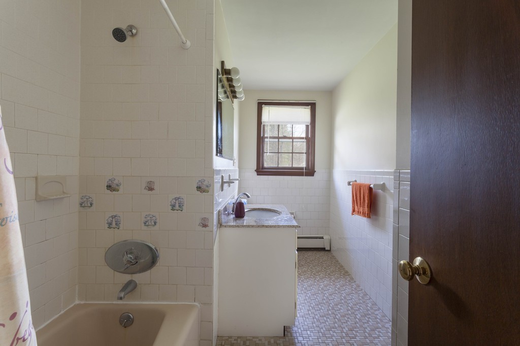 9 John Swift Road Acton, MA 01720 - Photo 11 of 22 Gallery Image 11