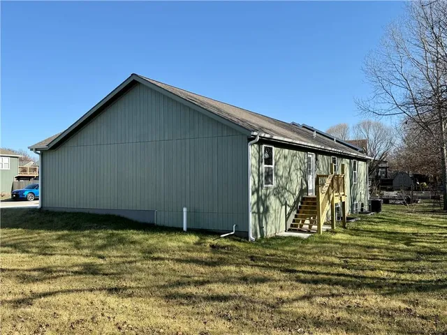 $440,000 | 544 18th Street, Ottawa, KS 66067