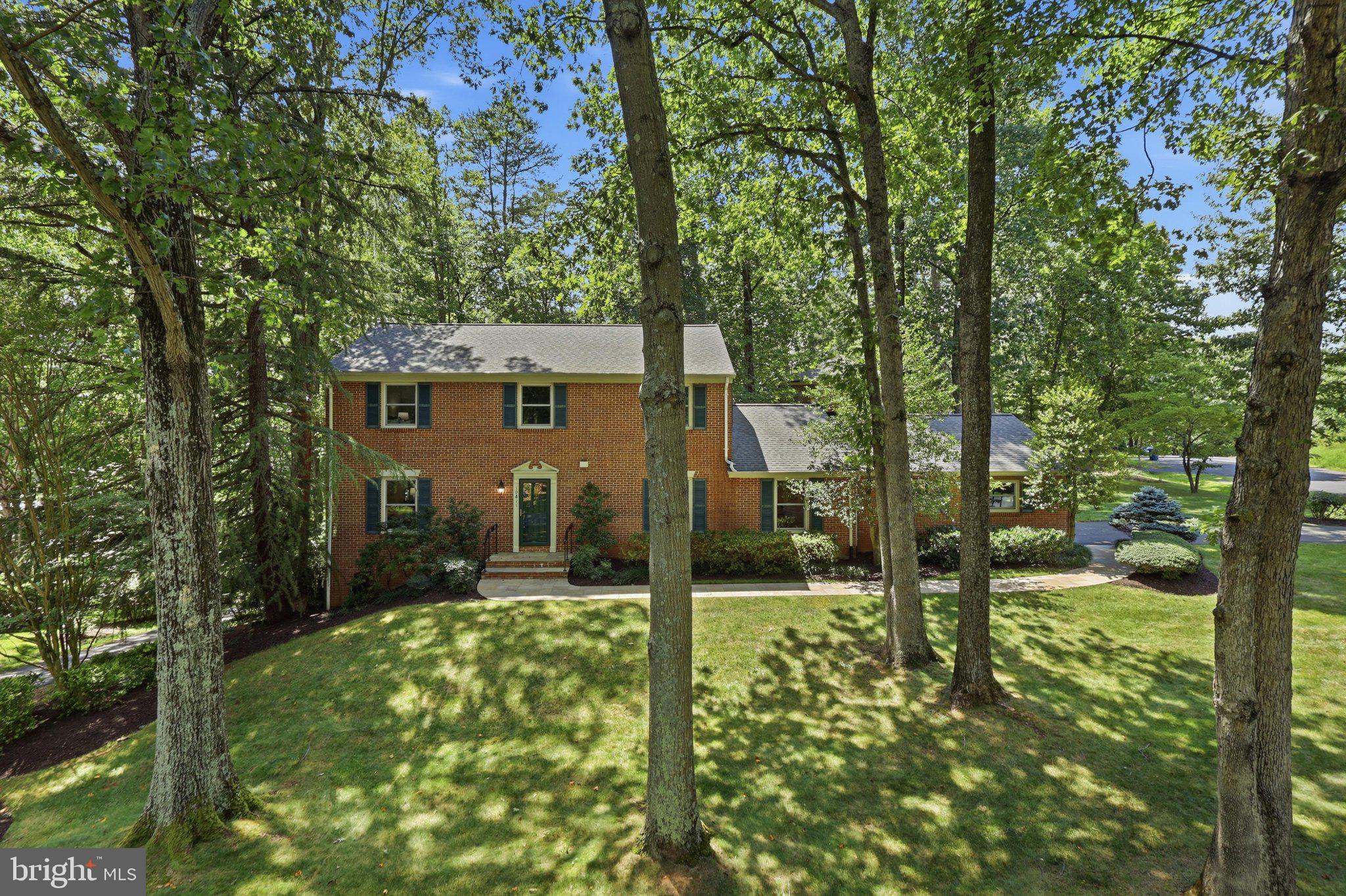 10811 Midsummer Drive Reston, VA 20191 - Photo 3 of 46 Gallery Image 3