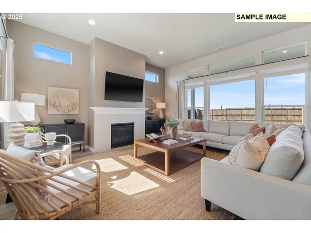 $742,335 | 3076 Olympic Street, Unit 17, Woodburn, OR 97071