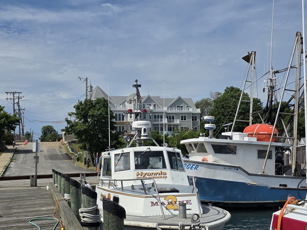 110 School Street, Unit E202 Barnstable, MA 02601 - Photo 6 of 6