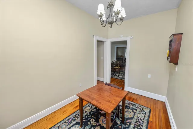 en suite bathroom with a sink and a mirror