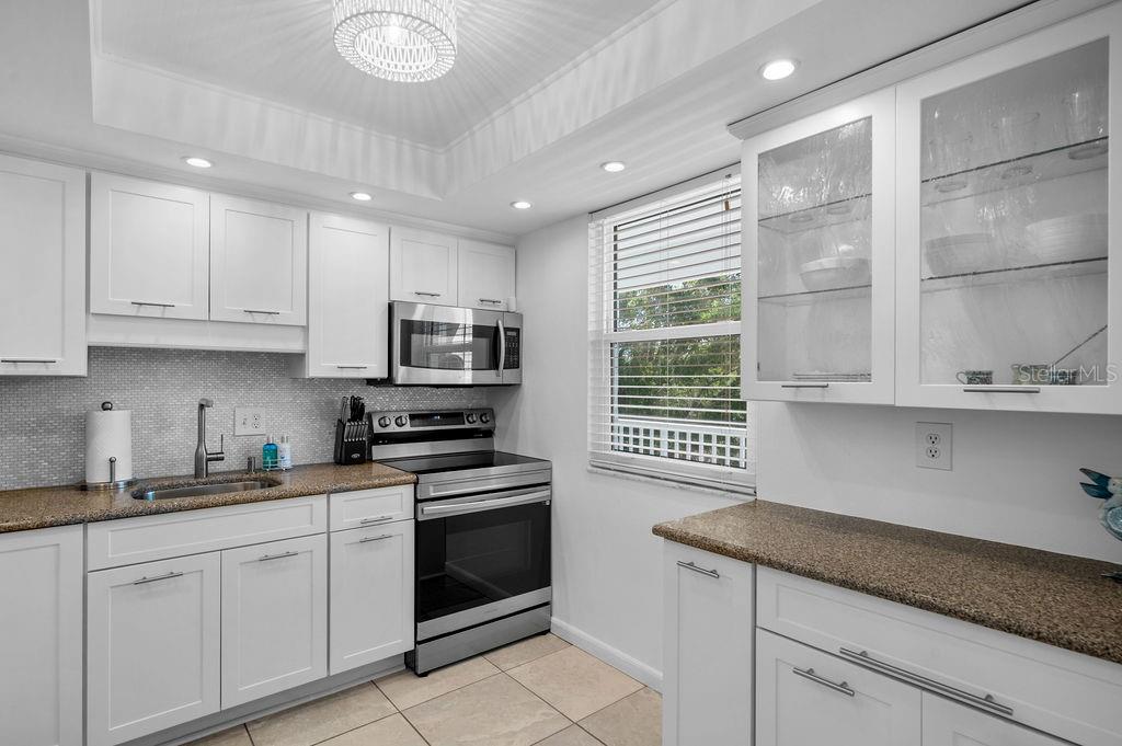 600 Sutton Place, Unit B302 Longboat Key, FL 34228 - Photo 16 of 58