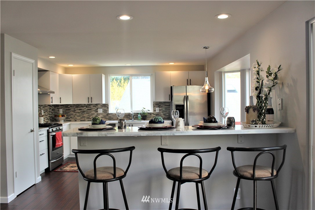 11448 Southeast 185th Place Renton, WA 98055 - Photo 11 of 24