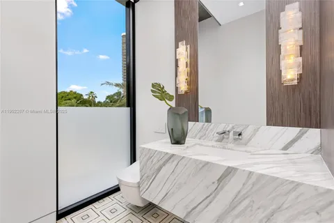 $35,995,000 | 3052 North Atlantic Boulevard, Fort Lauderdale, FL 33308