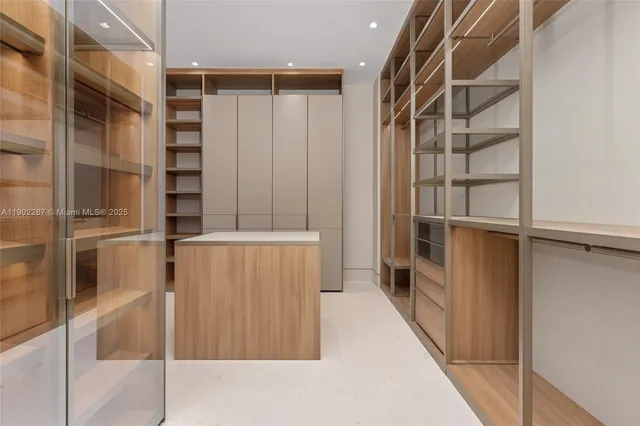 $31,000,000 | 3052 North Atlantic Boulevard, Fort Lauderdale, FL 33308