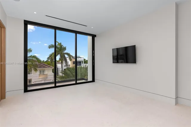 $31,000,000 | 3052 North Atlantic Boulevard, Fort Lauderdale, FL 33308