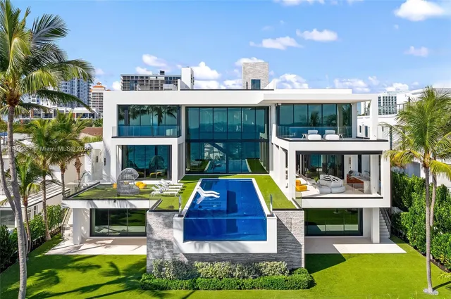 $31,000,000 | 3052 North Atlantic Boulevard, Fort Lauderdale, FL 33308