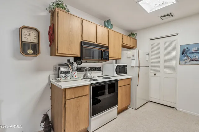 $149,000 | 14300 West Bell Road, Unit 105, Surprise, AZ 85374