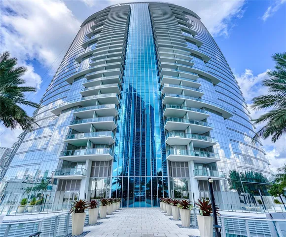 $680,000 | 851 Northeast 1st Avenue, Unit 3202, Miami, FL 33132