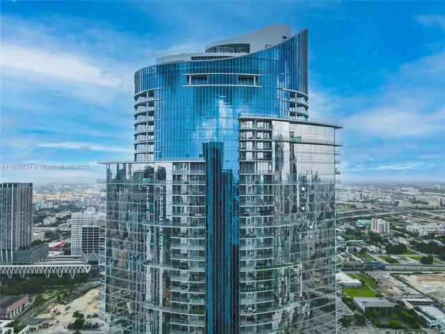 $680,000 | 851 Northeast 1st Avenue, Unit 3202, Miami, FL 33132