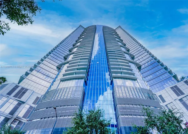 $680,000 | 851 Northeast 1st Avenue, Unit 3202, Miami, FL 33132