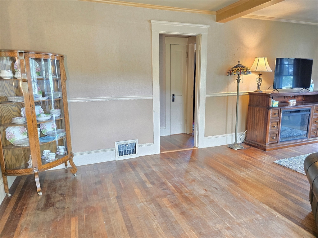 13 Clark Street Ashland, MA 01721 - Photo 11 of 33