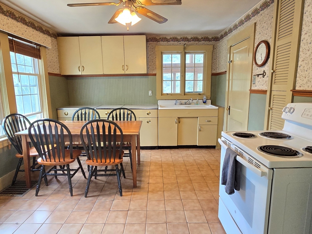 13 Clark Street Ashland, MA 01721 - Photo 12 of 33