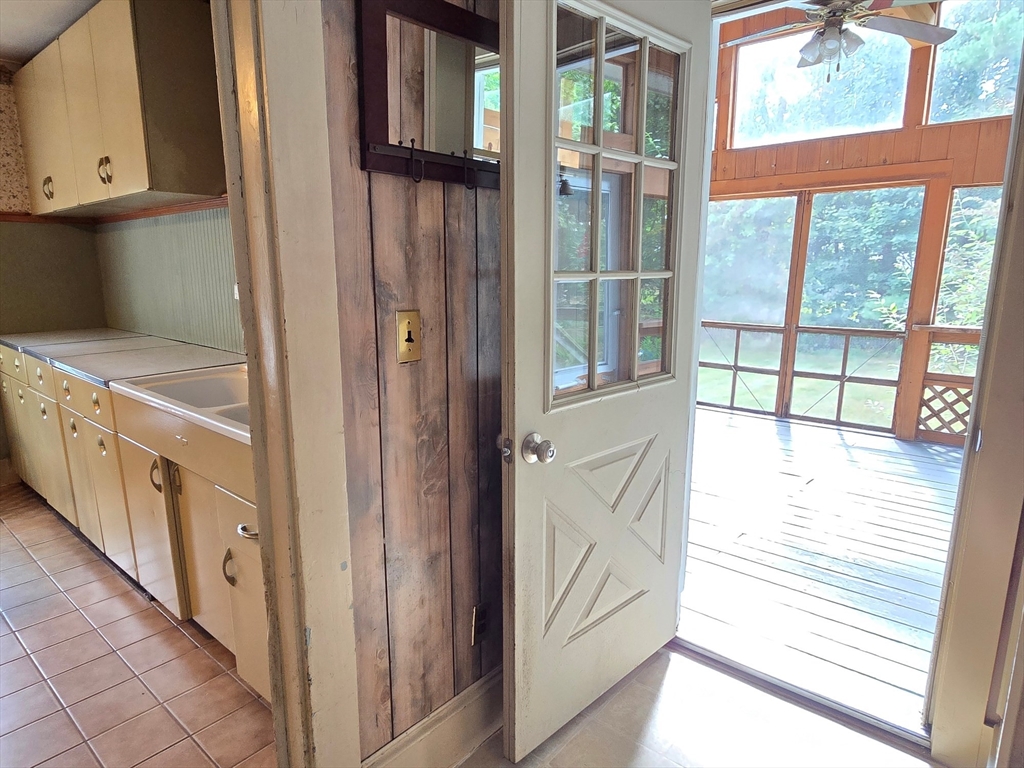 13 Clark Street Ashland, MA 01721 - Photo 16 of 33