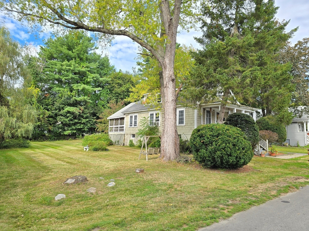 13 Clark Street Ashland, MA 01721 - Photo 2 of 33