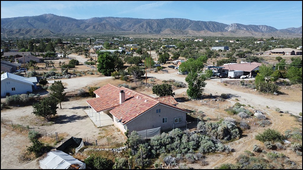 10685 Crystal Aire Road Pinon Hills, CA 92372 - Photo 6 of 47