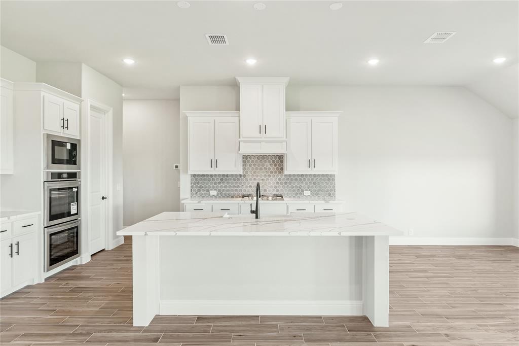 307 Spring Circle Red Oak, TX 75154 - Photo 14 of 34