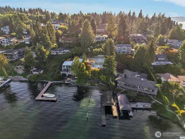 $6,800,000 | 7220 North Mercer Way, Mercer Island, WA 98040