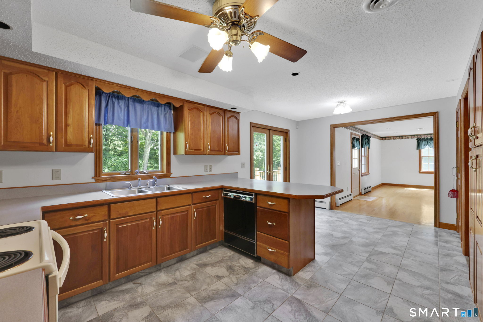 28 Heather Lane Coventry, CT 06238 - Photo 7 of 28