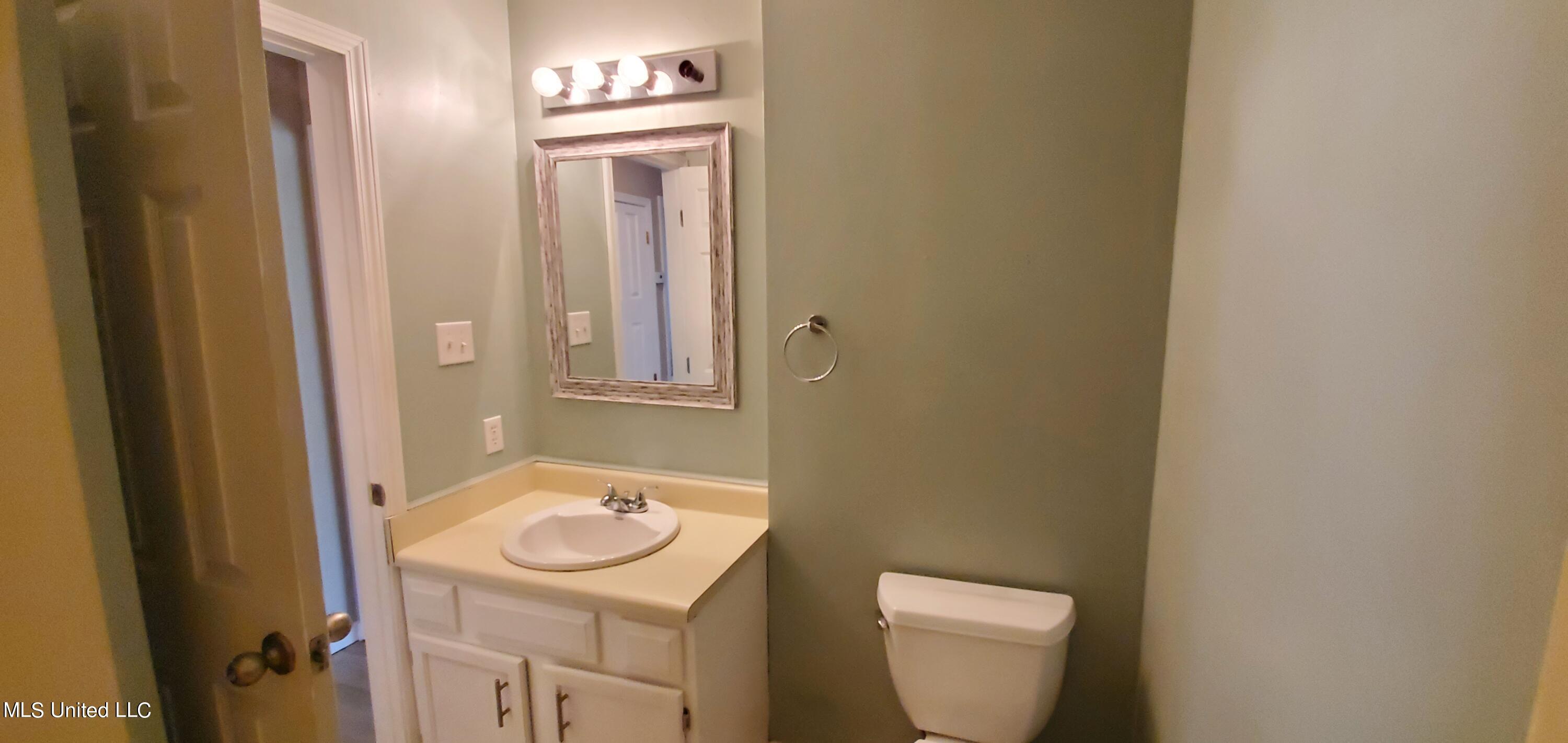 4108 Groveland Road Ocean Springs, MS 39564 - Photo 12 of 26 20220220_110922