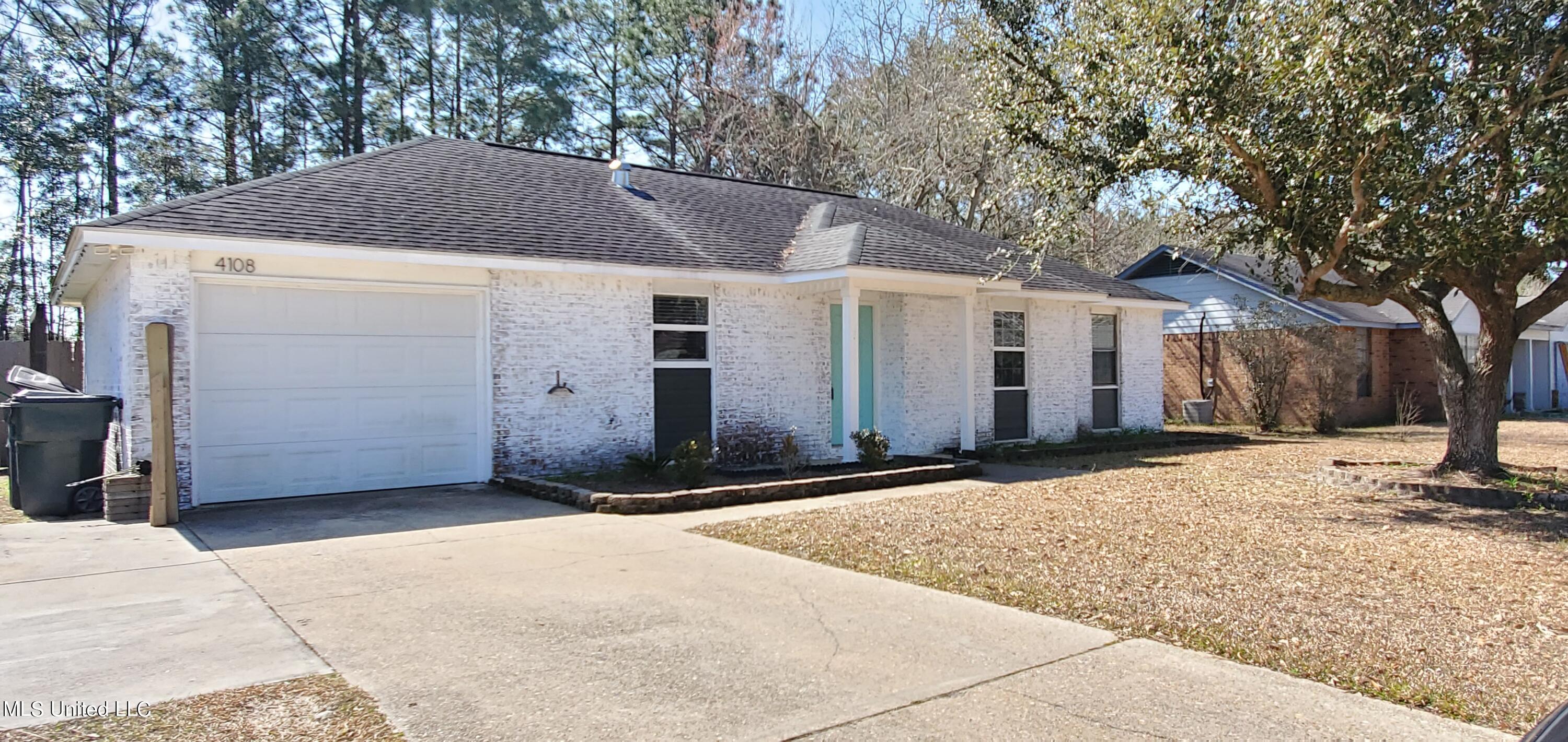 4108 Groveland Road Ocean Springs, MS 39564 - Photo 2 of 26 20220220_112504