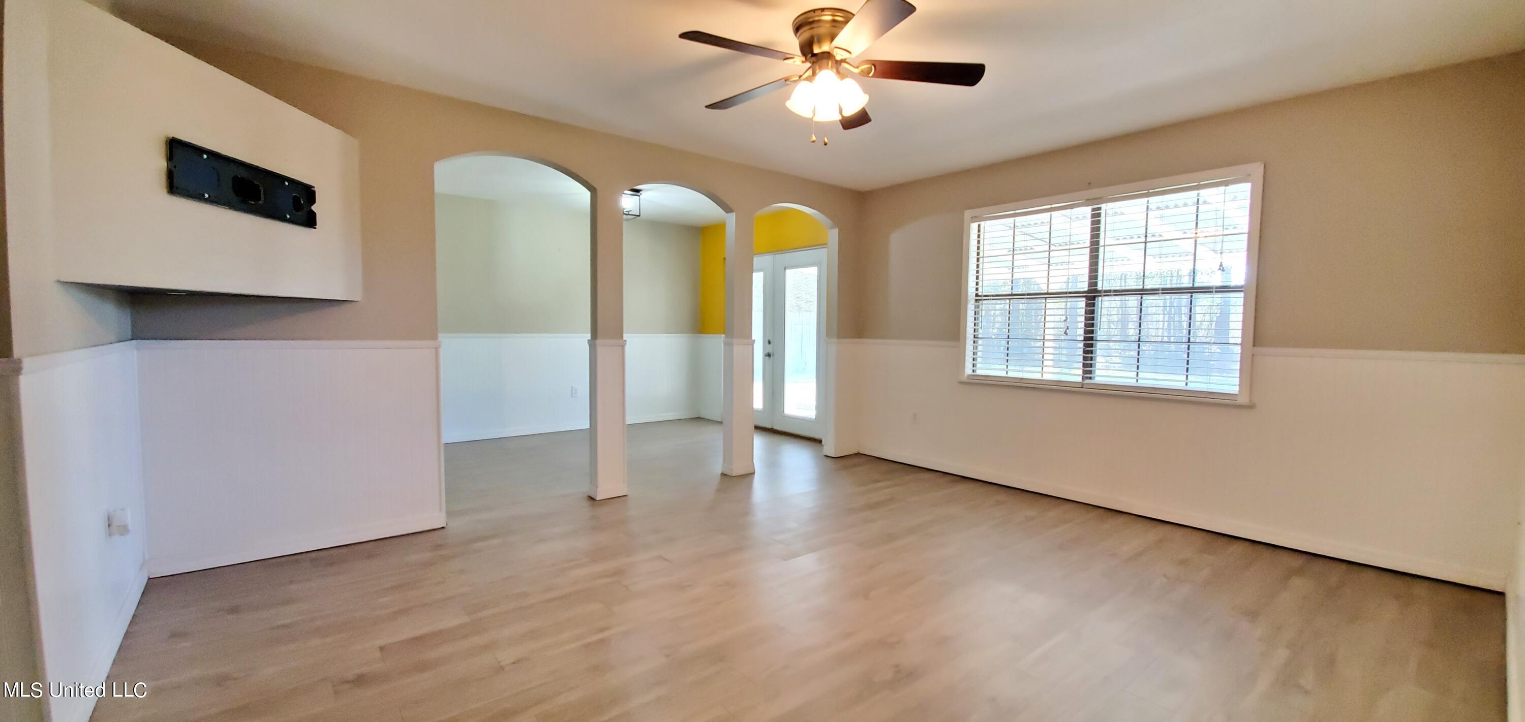 4108 Groveland Road Ocean Springs, MS 39564 - Photo 4 of 26 20220220_110622
